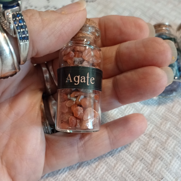 Set of 6 crystal mini jars with cork lids. - Picture 4 of 8